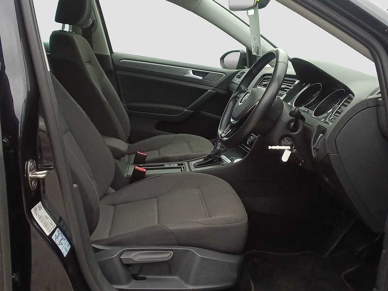 Used Volkswagen Golf 2019 for sale - 76505603: Photo 25