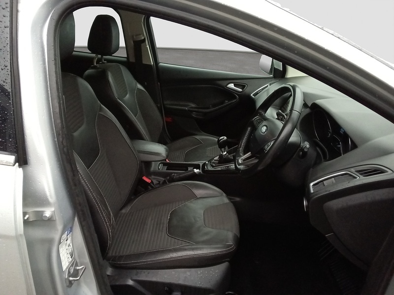 Used Ford Focus 2015 for sale - 76320069: Photo 12