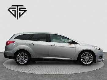 Used Ford Focus 2015 for sale - 76320069: Photo