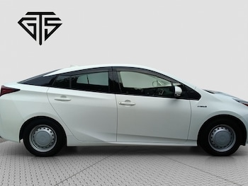 Used Toyota Prius 2025 for sale - 76093015: Photo 2