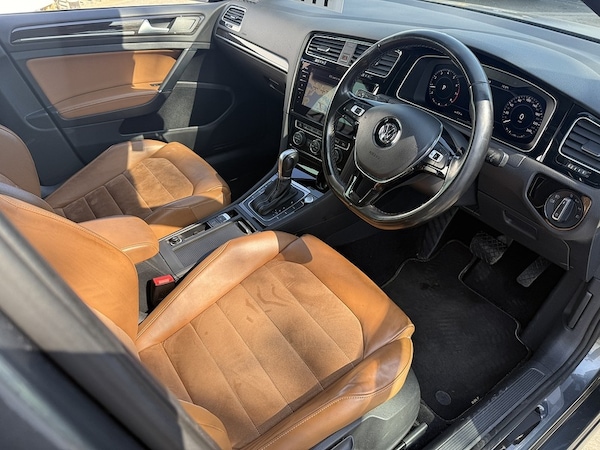 Used Volkswagen Golf 2023 for sale - 69910161: Photo 10