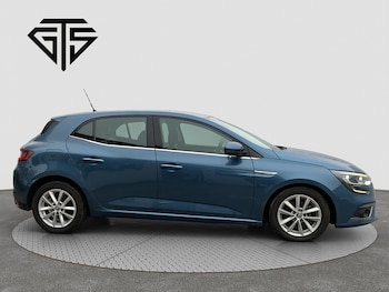 Used Renault Megane 2017 for sale - 78712080: Photo