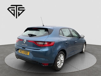 Used Renault Megane 2017 for sale - 78712080: Photo