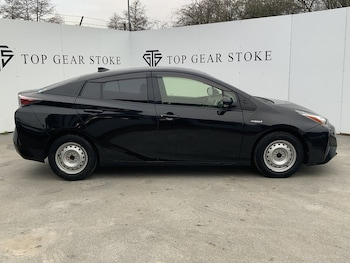 Used Toyota Prius 2020 for sale - 76047013: Photo 2