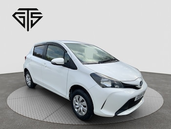Used Toyota Yaris 2015 for sale - 78711210: Photo