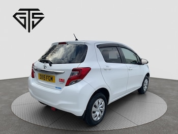 Used Toyota Yaris 2015 for sale - 78711210: Photo
