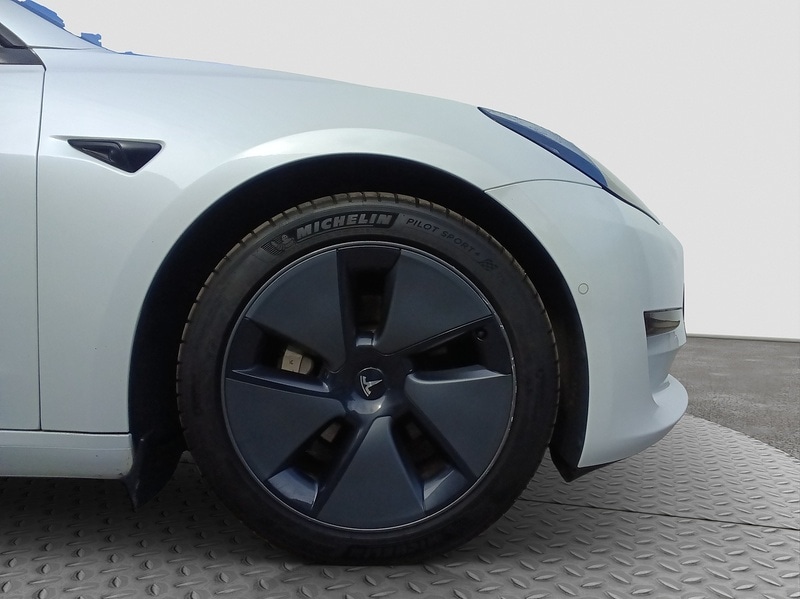 Used Tesla Model 3 2021 for sale - 76047020: Photo 24