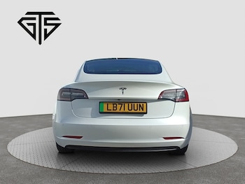 Used Tesla Model 3 2021 for sale - 76047020: Photo 4
