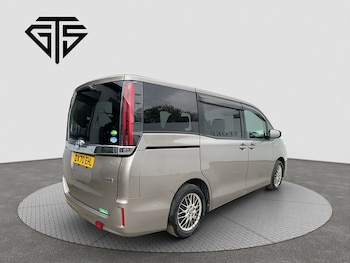 Used Toyota Noah 2020 for sale - 78484856: Photo