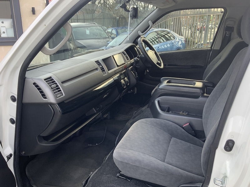 Used Toyota HiAce 2022 for sale - 76047021: Photo 23