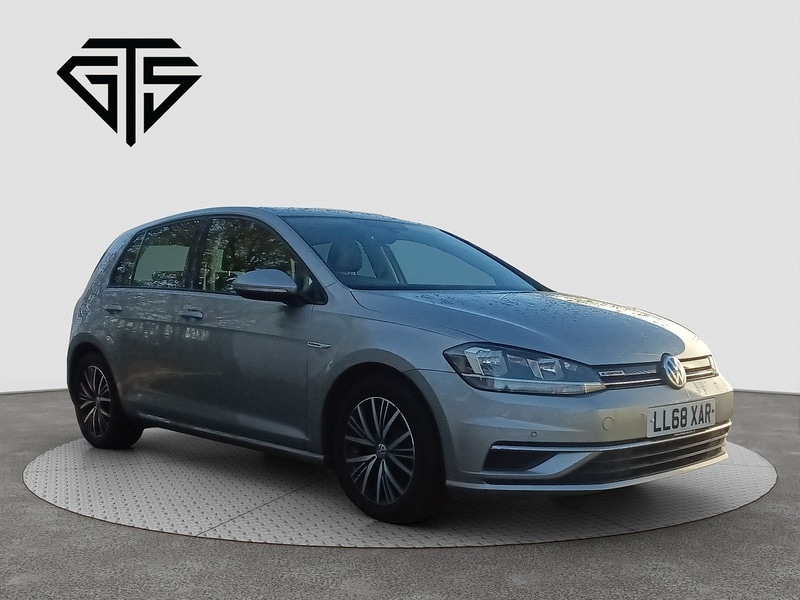 Used Volkswagen Golf 2018 for sale - 77118216: Photo 1
