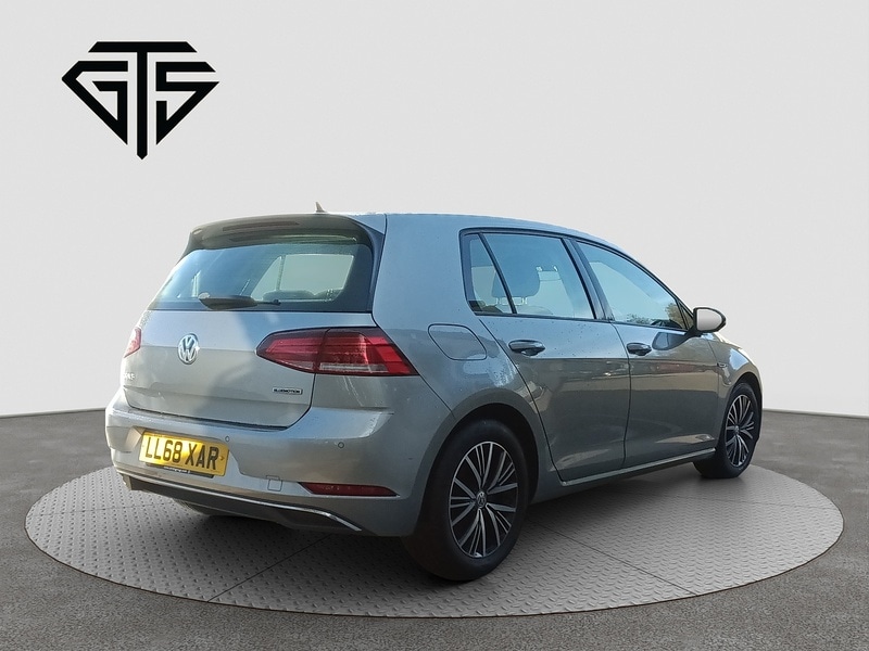 Used Volkswagen Golf 2018 for sale - 77118216: Photo 3