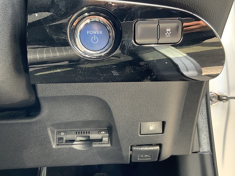 Used Toyota Prius 2024 for sale - 76047096: Photo 11