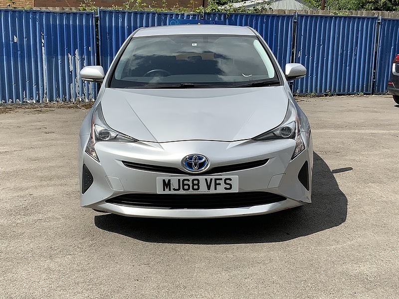 Used Toyota Prius 2024 for sale - 76047096: Photo 2