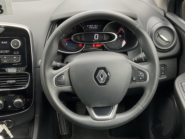 Used Renault Clio 2023 for sale - 68139177: Photo 11