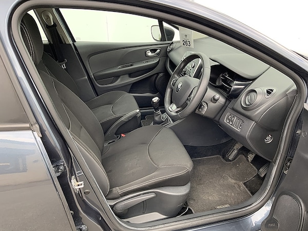 Used Renault Clio 2023 for sale - 68139177: Photo 18