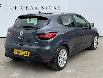 Used Renault Clio 2023 for sale - 68139177: Photo