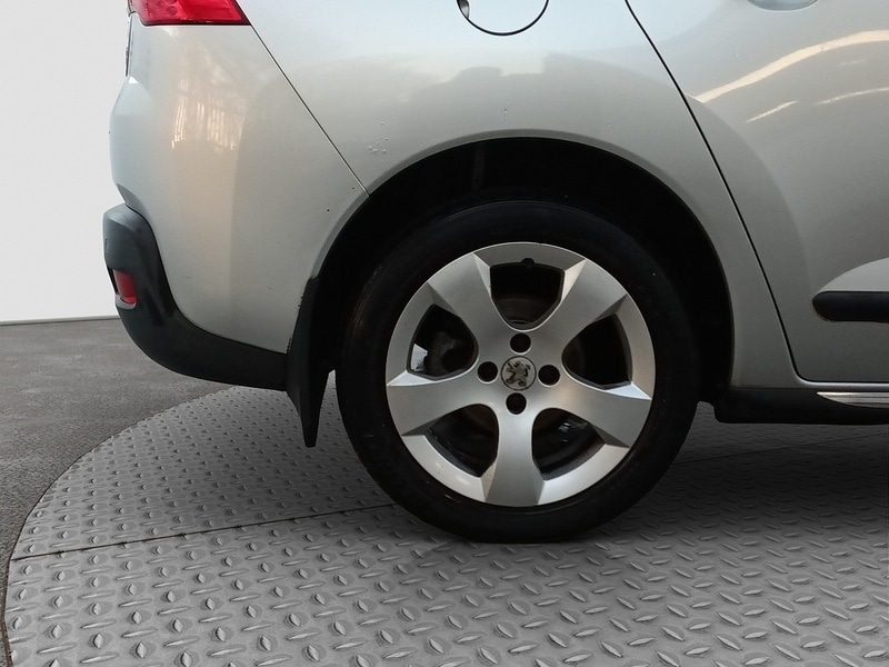 Used Peugeot 3008 2010 for sale - 76969738: Photo 11