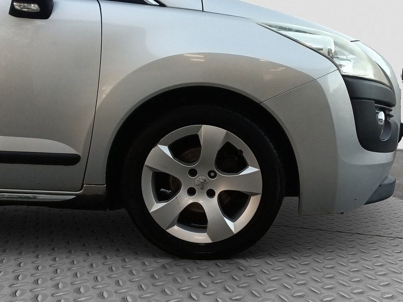 Used Peugeot 3008 2010 for sale - 76969738: Photo 9
