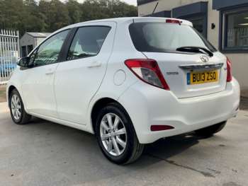 Used Toyota Yaris 2013 for sale - 71544490: Photo