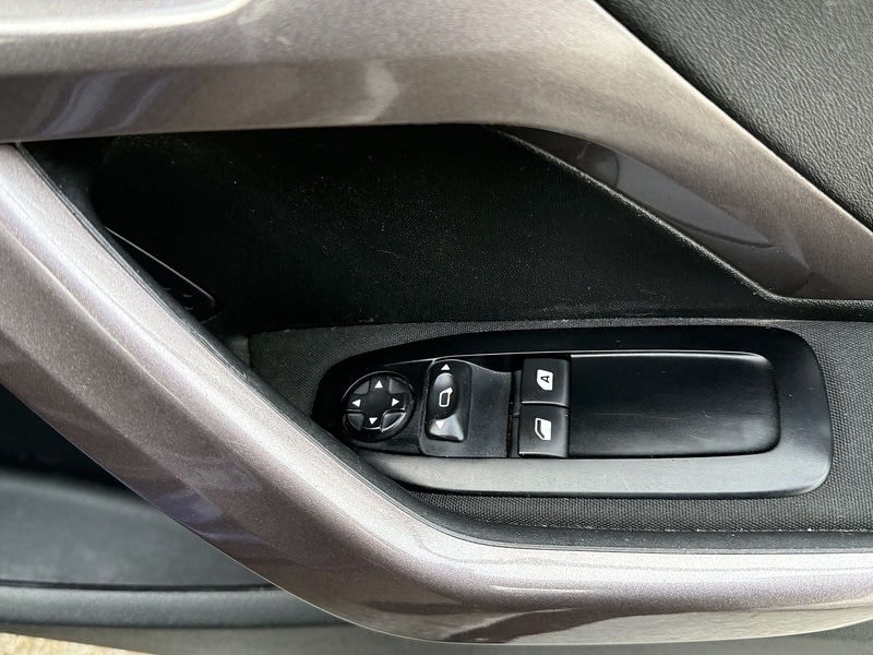 Used Peugeot 2008 2014 for sale - 76047085: Photo 14