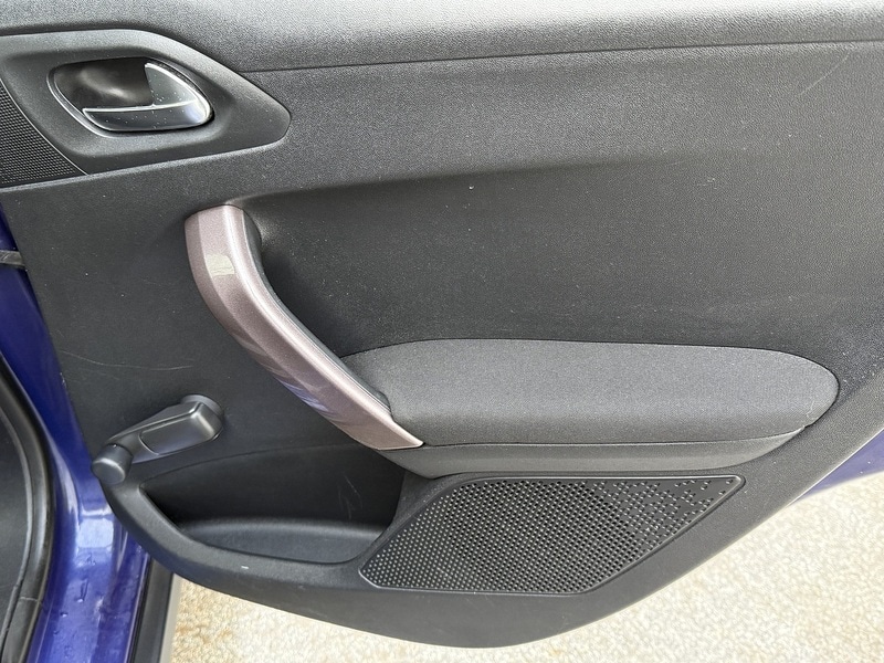 Used Peugeot 2008 2014 for sale - 76047085: Photo 17