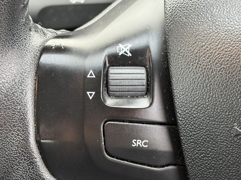 Used Peugeot 2008 2014 for sale - 76047085: Photo 28