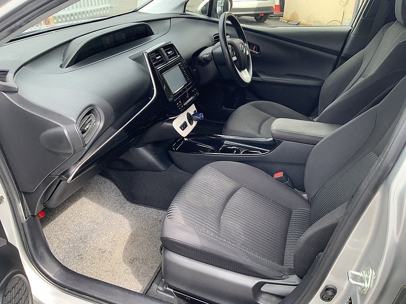 Used Toyota Prius 2023 for sale - 76047059: Photo 24