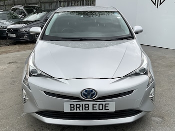 Used Toyota Prius 2023 for sale - 76047059: Photo 2