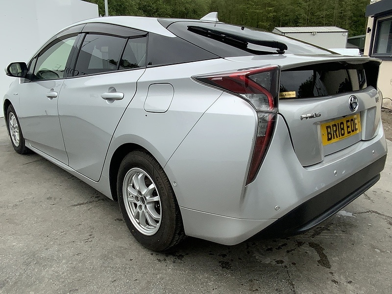 Used Toyota Prius 2023 for sale - 76047059: Photo 5