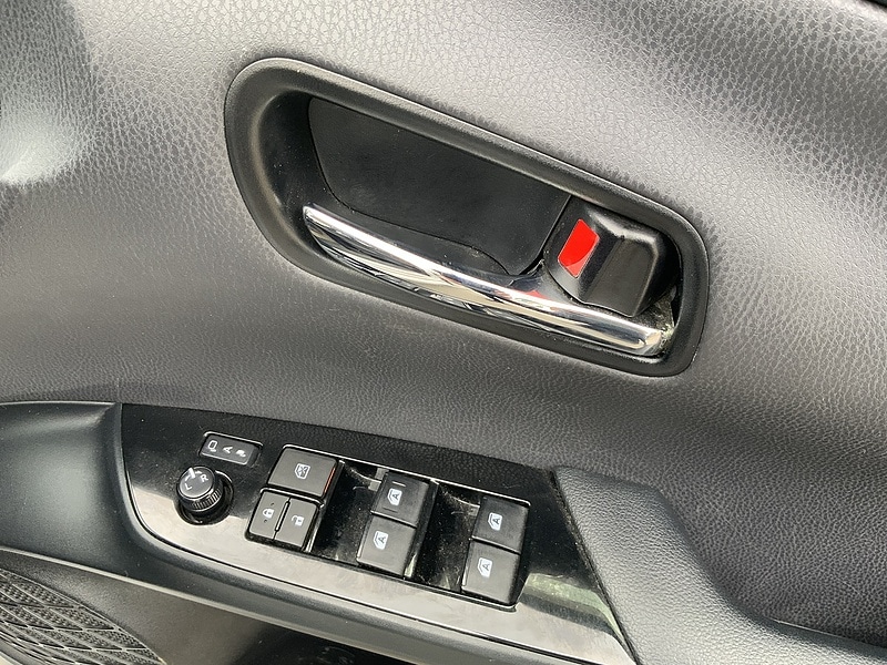 Used Toyota Prius 2023 for sale - 76047059: Photo 9