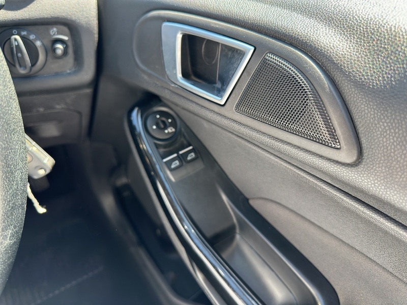 Used Ford Fiesta 2015 for sale - 76047146: Photo 12