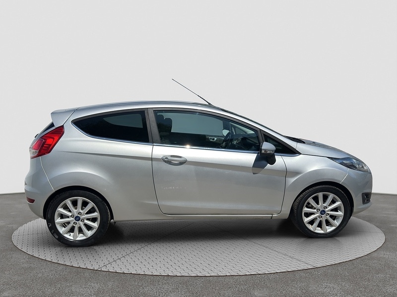 Used Ford Fiesta 2015 for sale - 76047146: Photo 2