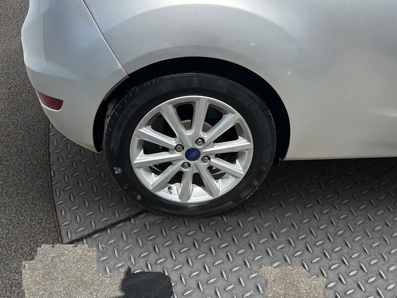 Used Ford Fiesta 2015 for sale - 76047146: Photo 24