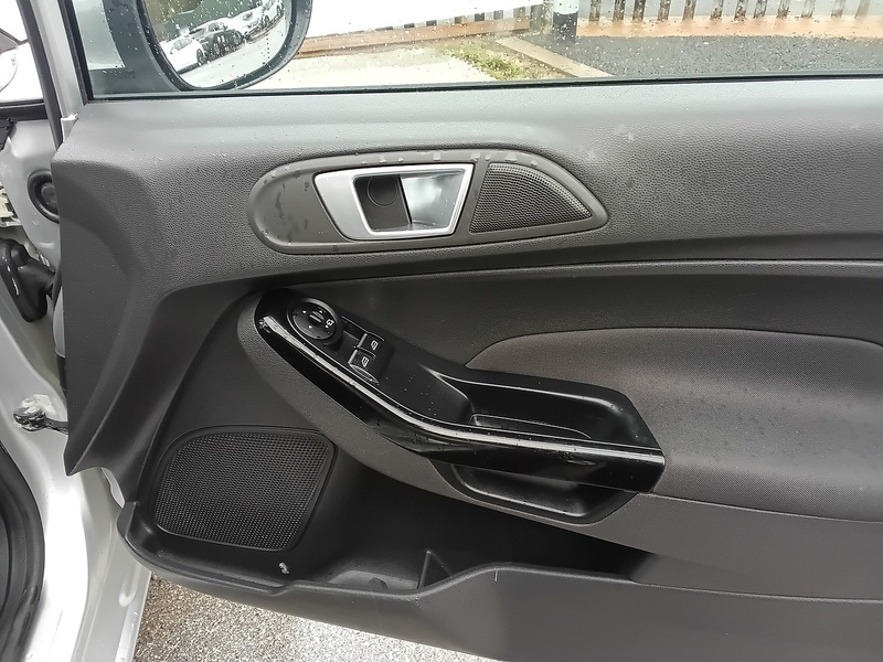 Used Ford Fiesta 2015 for sale - 76047146: Photo 28