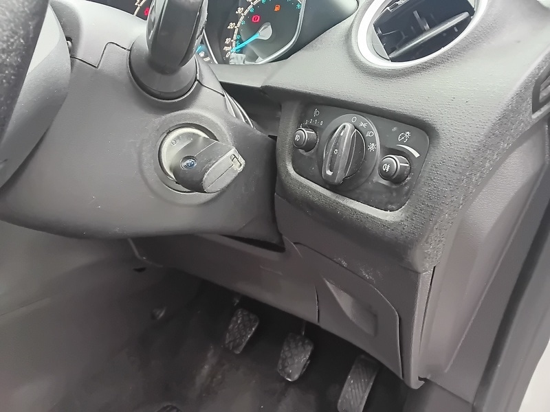 Used Ford Fiesta 2015 for sale - 76047146: Photo 32