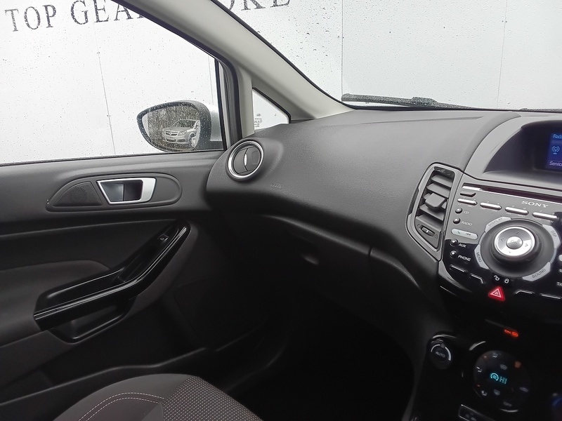 Used Ford Fiesta 2015 for sale - 76047146: Photo 41