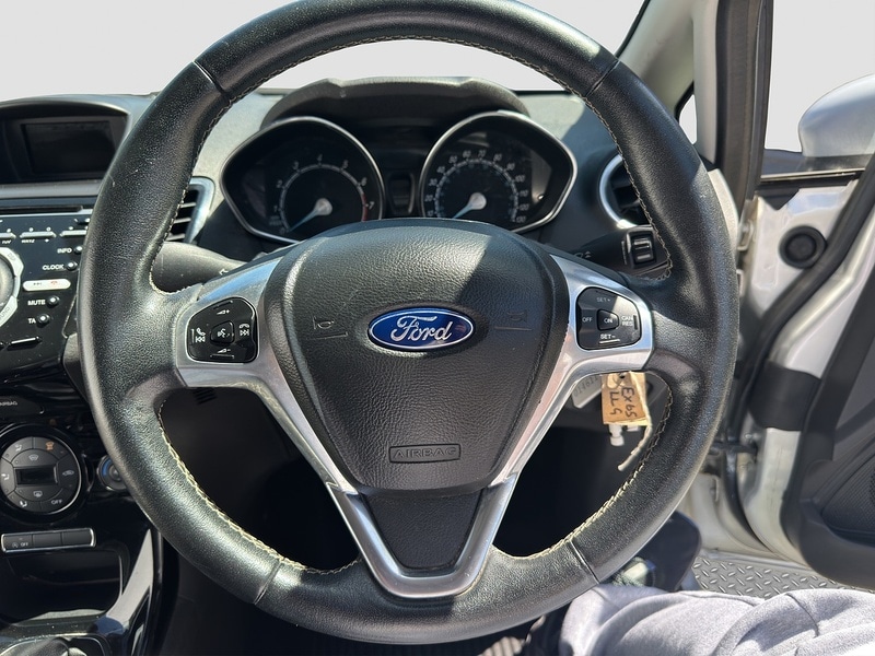 Used Ford Fiesta 2015 for sale - 76047146: Photo 8