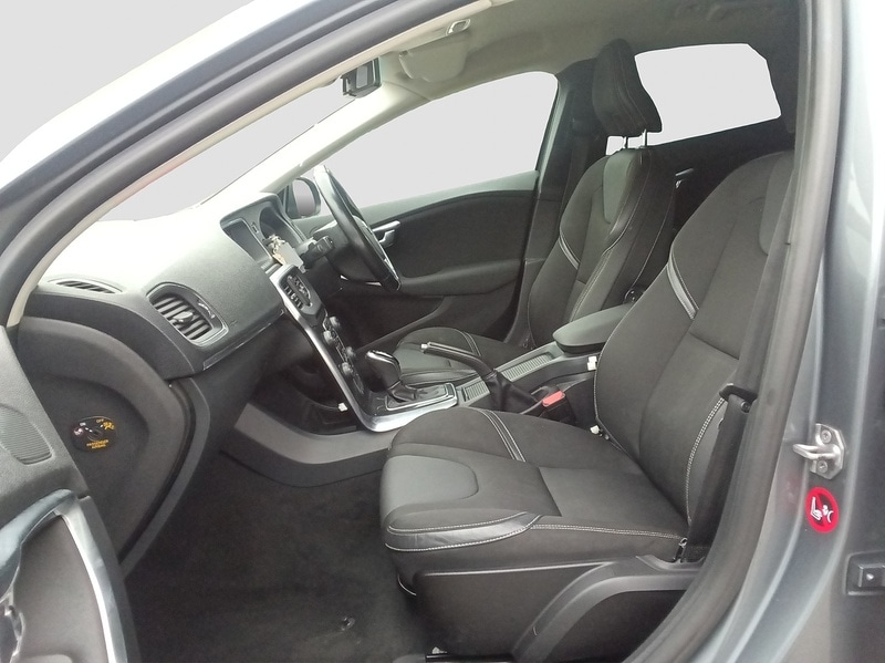 Used Volvo V40 2017 for sale - 76320072: Photo 12