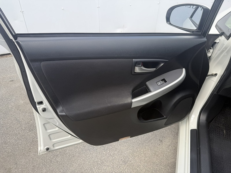 Used Toyota Prius 2025 for sale - 76047044: Photo 23