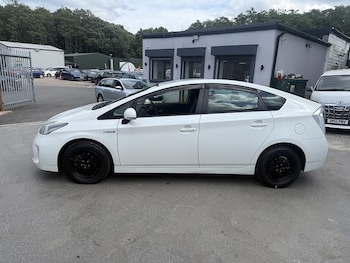 Used Toyota Prius 2025 for sale - 76047044: Photo 3