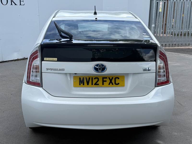 Used Toyota Prius 2025 for sale - 76047044: Photo 5