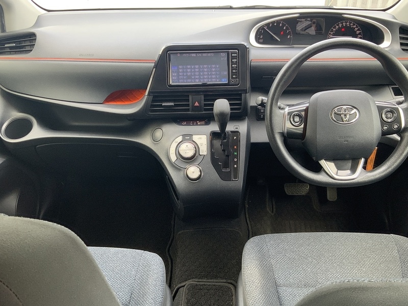 Used Toyota Sienta 2024 for sale - 76047057: Photo 15