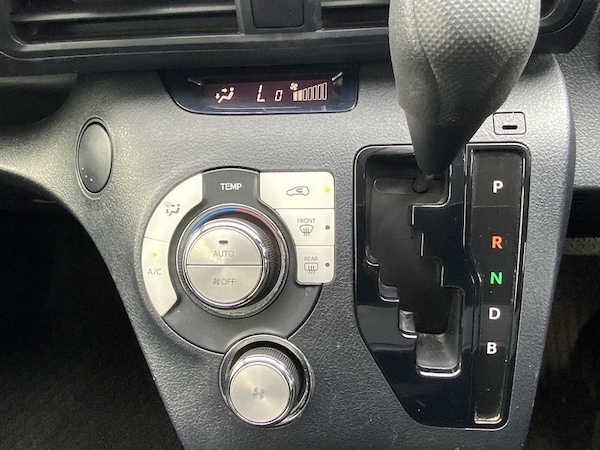 Used Toyota Sienta 2024 for sale - 76047057: Photo 22