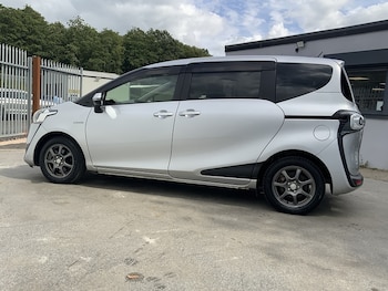 Used Toyota Sienta 2017 for sale - 76047057: Photo