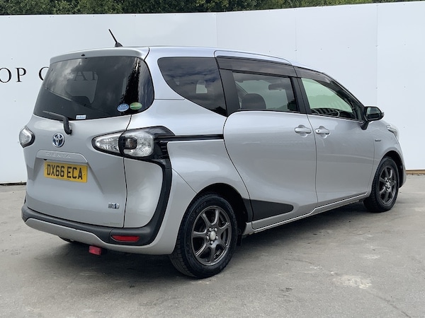 Used Toyota Sienta 2024 for sale - 76047057: Photo 6