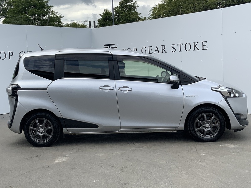 Used Toyota Sienta 2024 for sale - 76047057: Photo 7