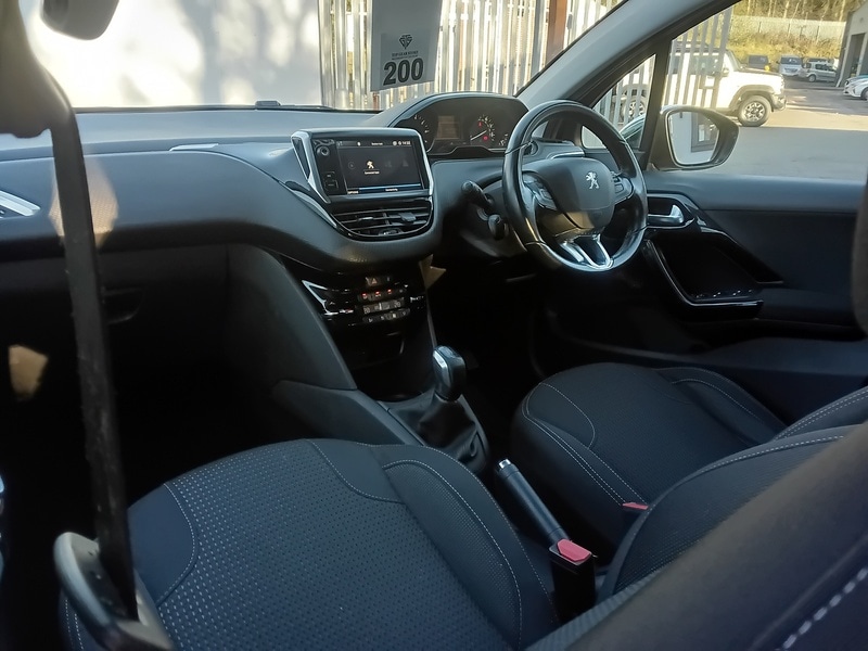 Used Peugeot 208 2019 for sale - 76694297: Photo 32