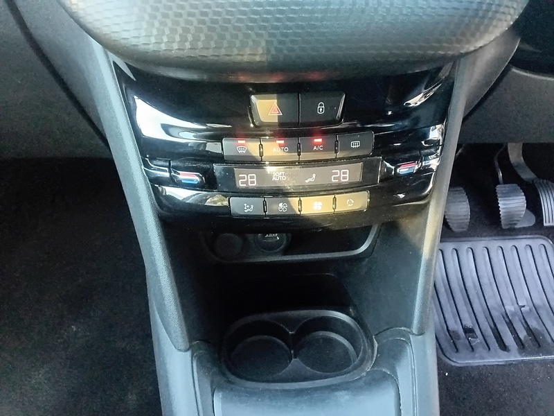 Used Peugeot 208 2019 for sale - 76694297: Photo 38