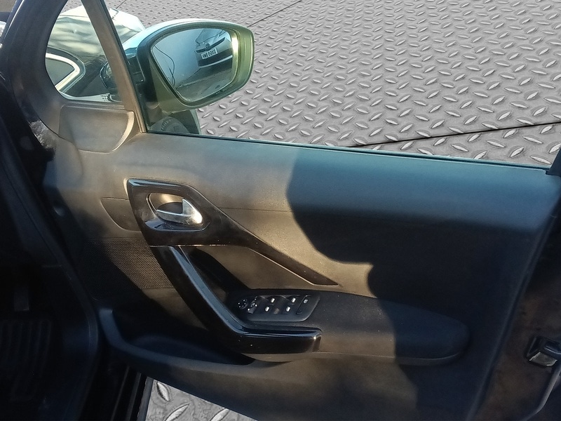 Used Peugeot 208 2019 for sale - 76694297: Photo 9